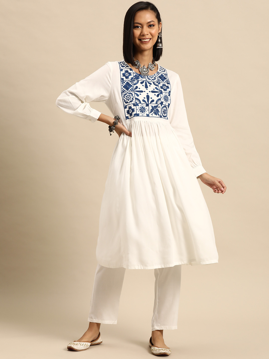 

Sangria Floral Embroidered Regular Kurta With Trousers, White