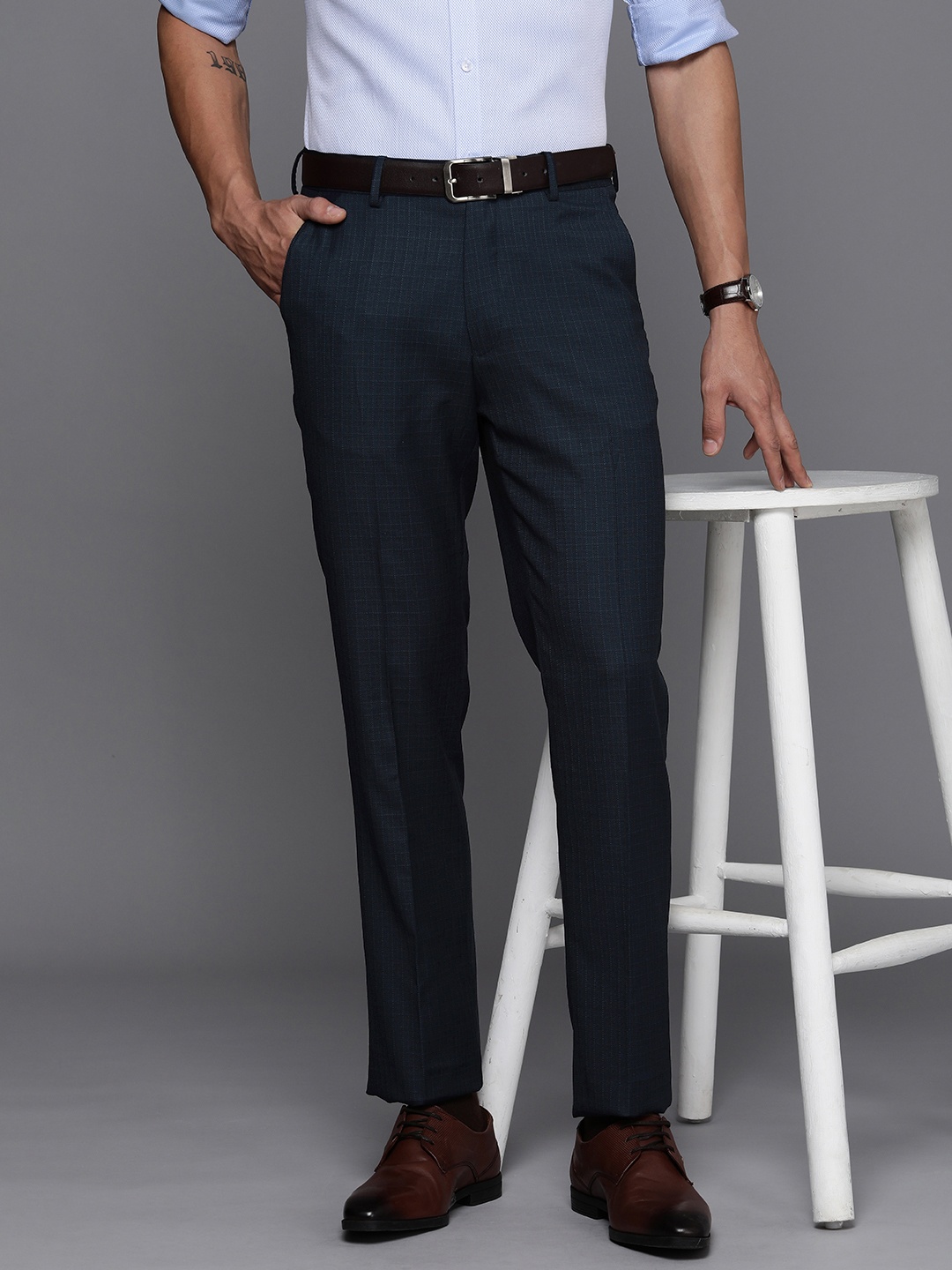 

Louis Philippe Men Checked Slim Fit Formal Trousers, Navy blue