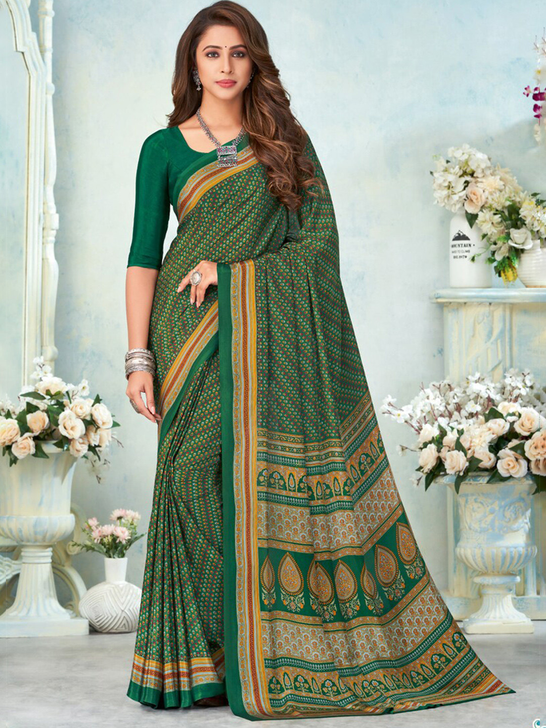 

DIVASTRI Floral Printed Pure Silk Saree, Green