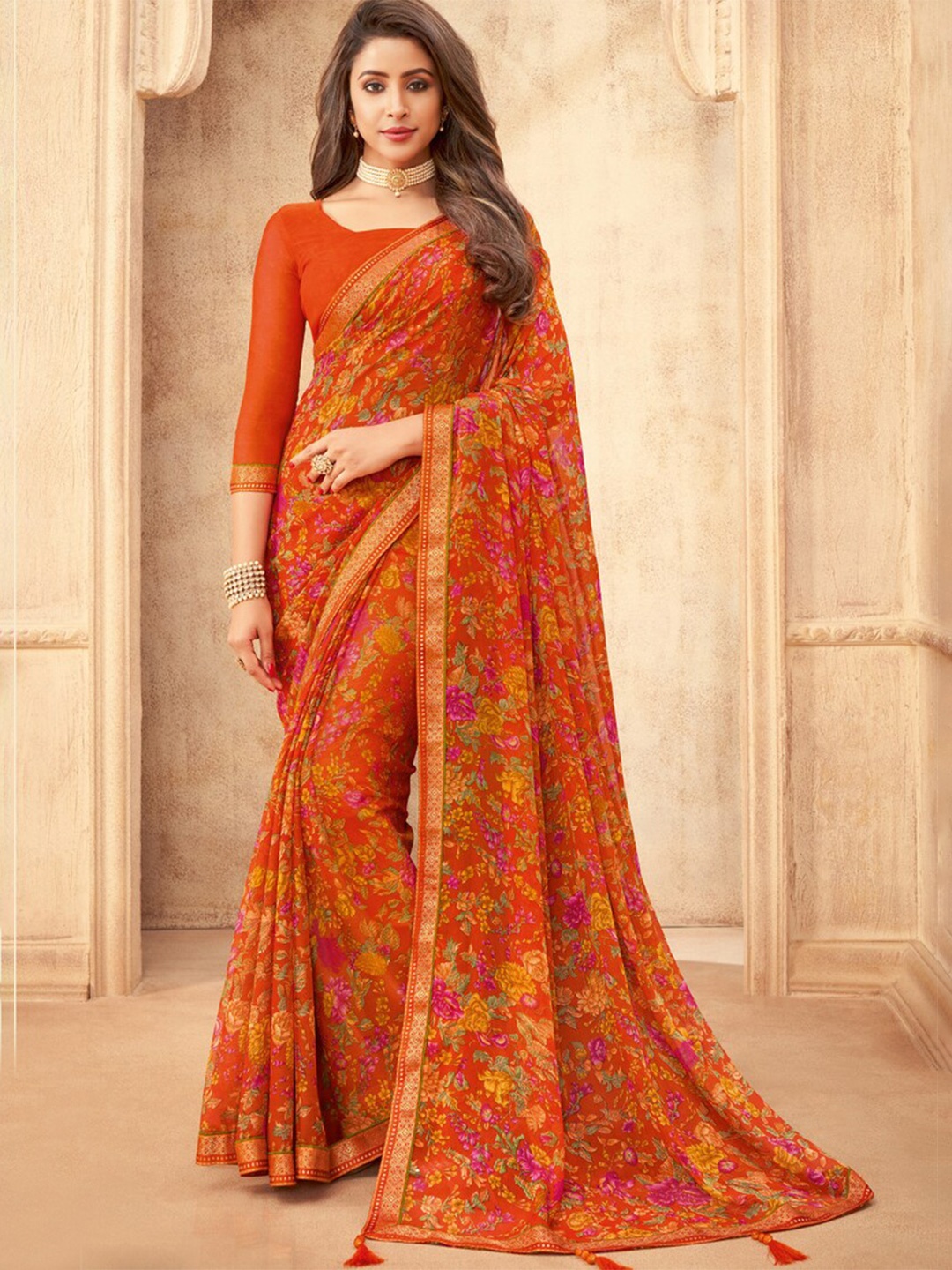 

DIVASTRI Floral Printed Zari Pure Chiffon Saree, Orange