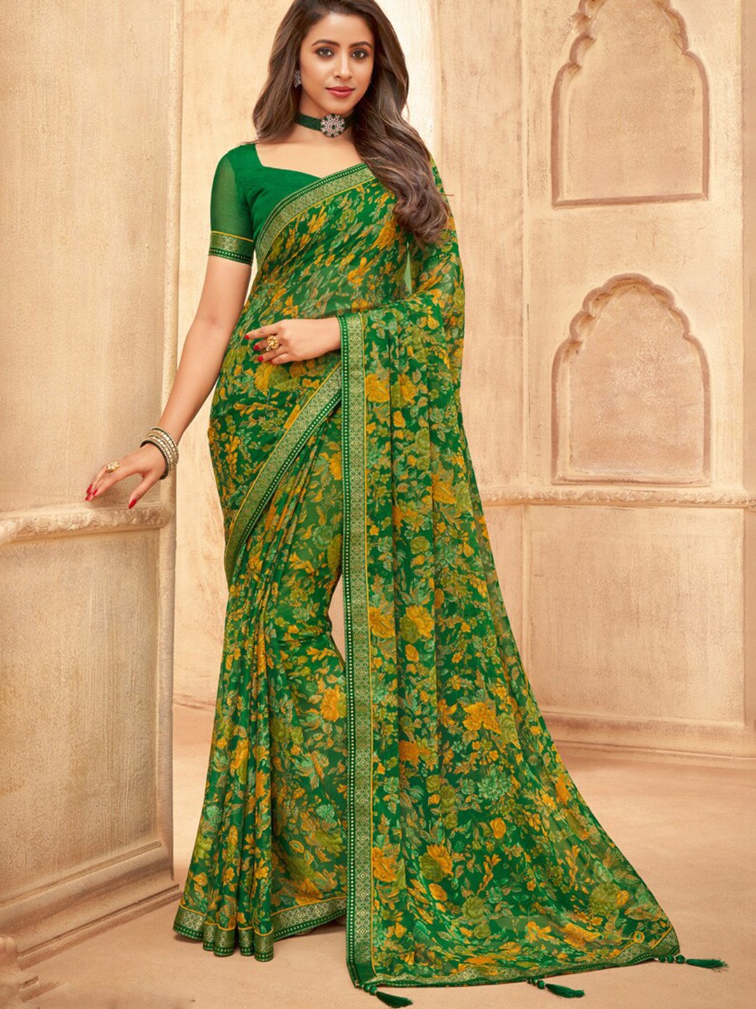 

DIVASTRI Floral Printed Zari Pure Chiffon Saree, Green