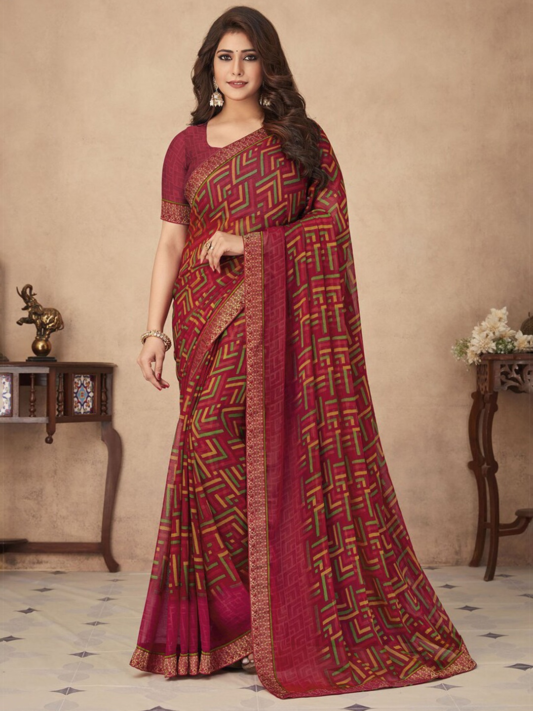 

DIVASTRI Geometric Printed Zari Pure Chiffon Saree, Maroon