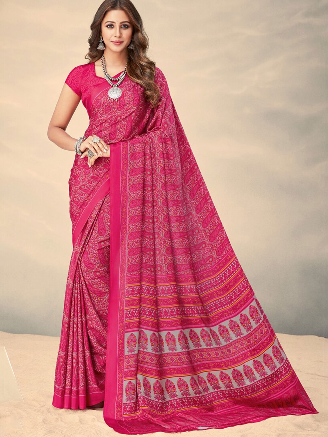 

DIVASTRI Paisley Printed Saree, Pink