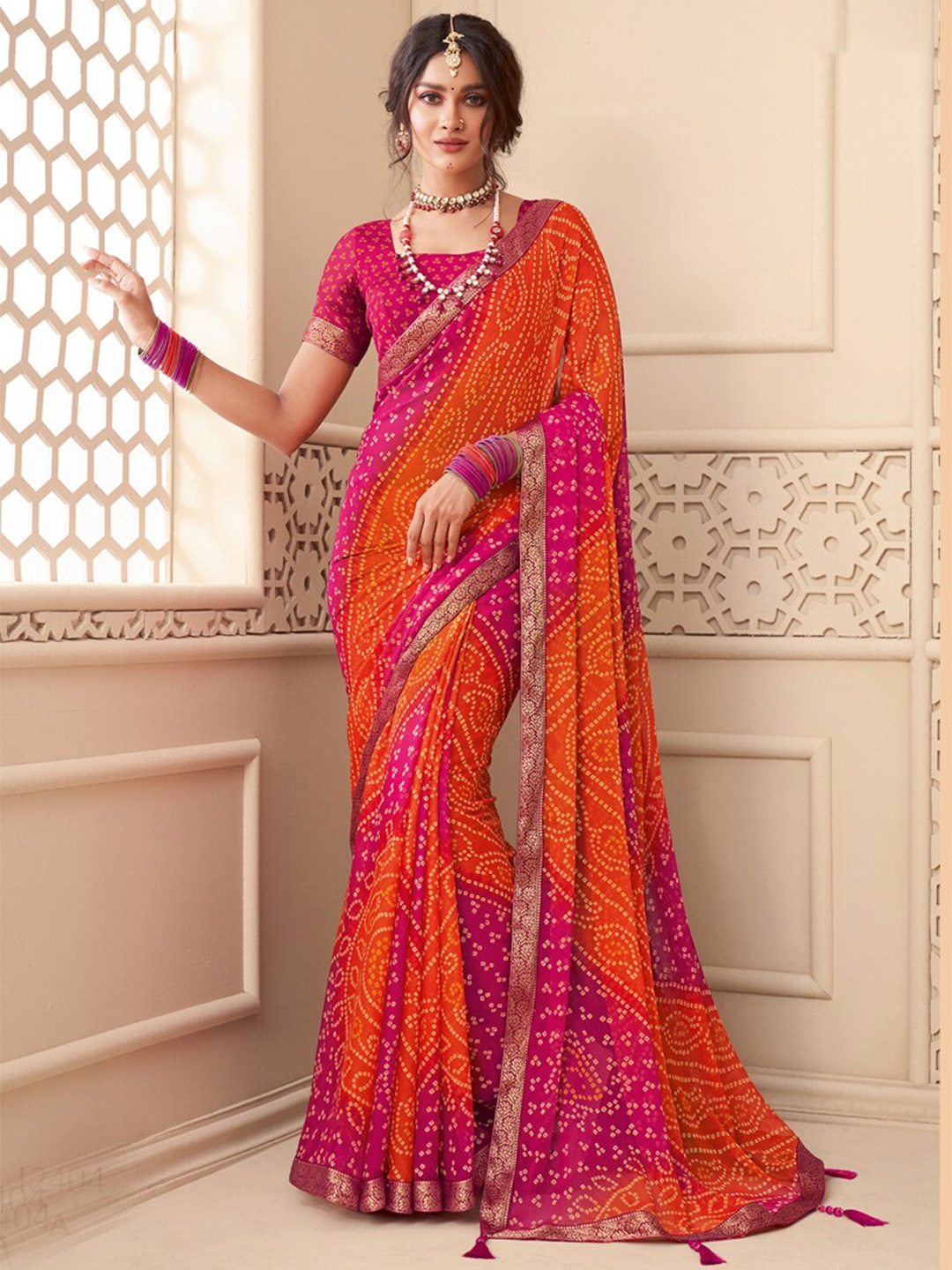 

DIVASTRI Bandhani Printed Zari Pure Chiffon Saree, Pink