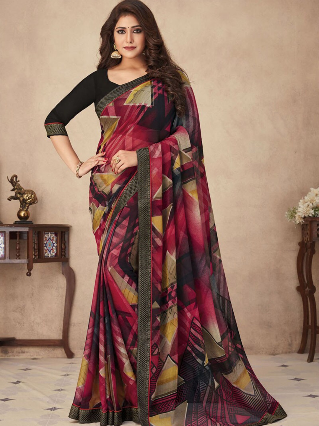 

DIVASTRI Abstract Printed Pure Chiffon Saree, Pink