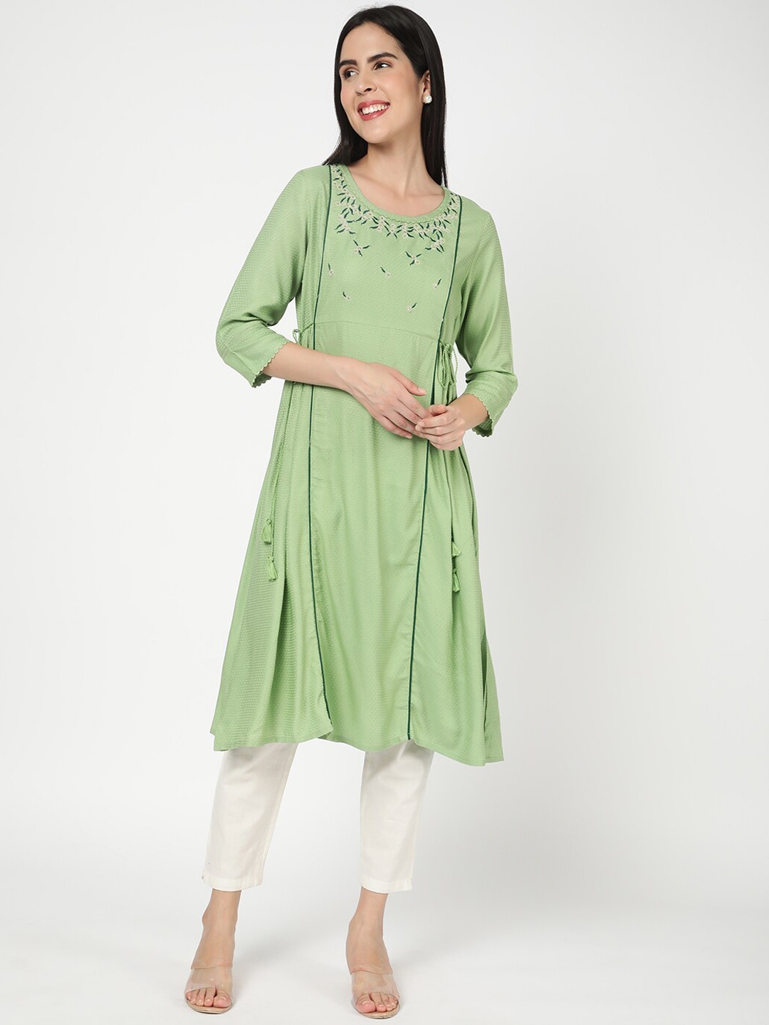 

R&B Round Neck Woven Design Thread Work Kurta, Green