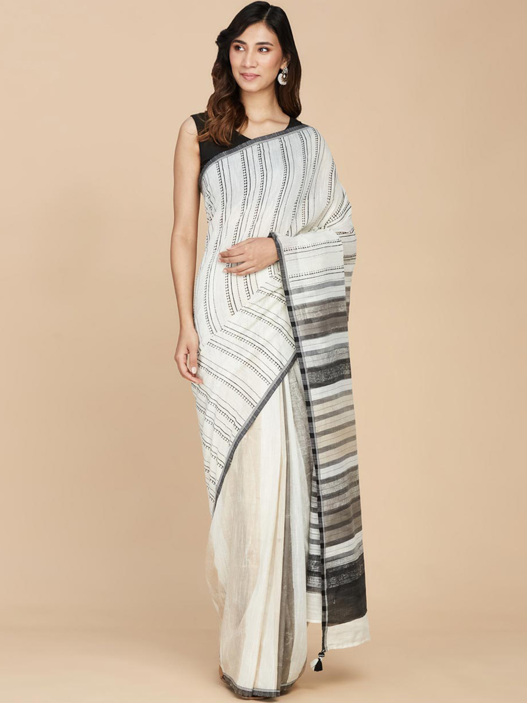 

Fabindia Striped Pure Cotton Block Print Saree, Off white