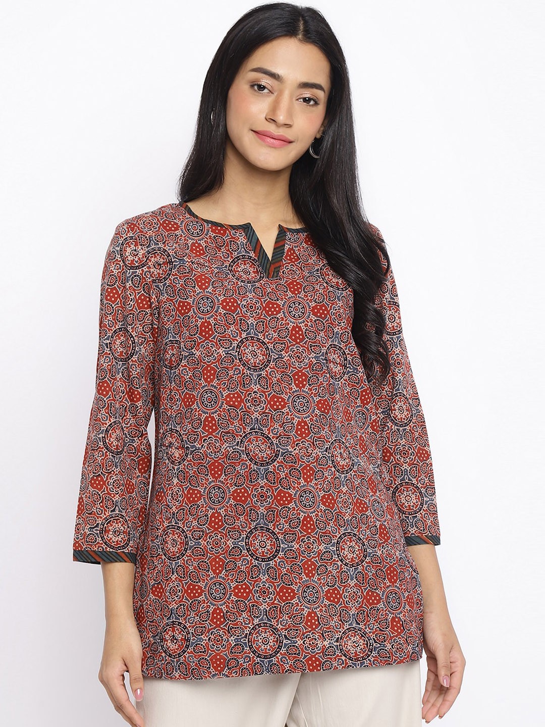 

Fabindia Notched Neck Ethnic Motifs Printed Cotton Kurti, Red