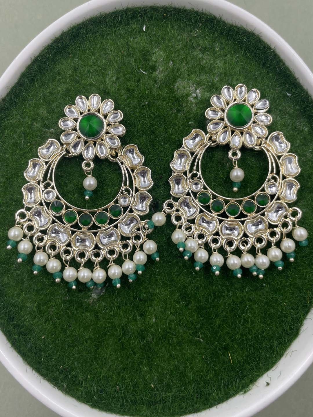 

Rhymee Gold-Plated Floral Chandbalis Kundan Earrings