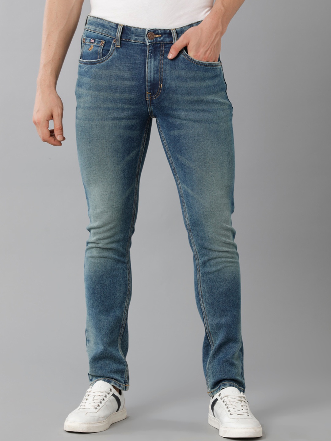 

Double Two Men Lean Slim Fit Light Fade Clean Look Stretchable Jeans, Blue