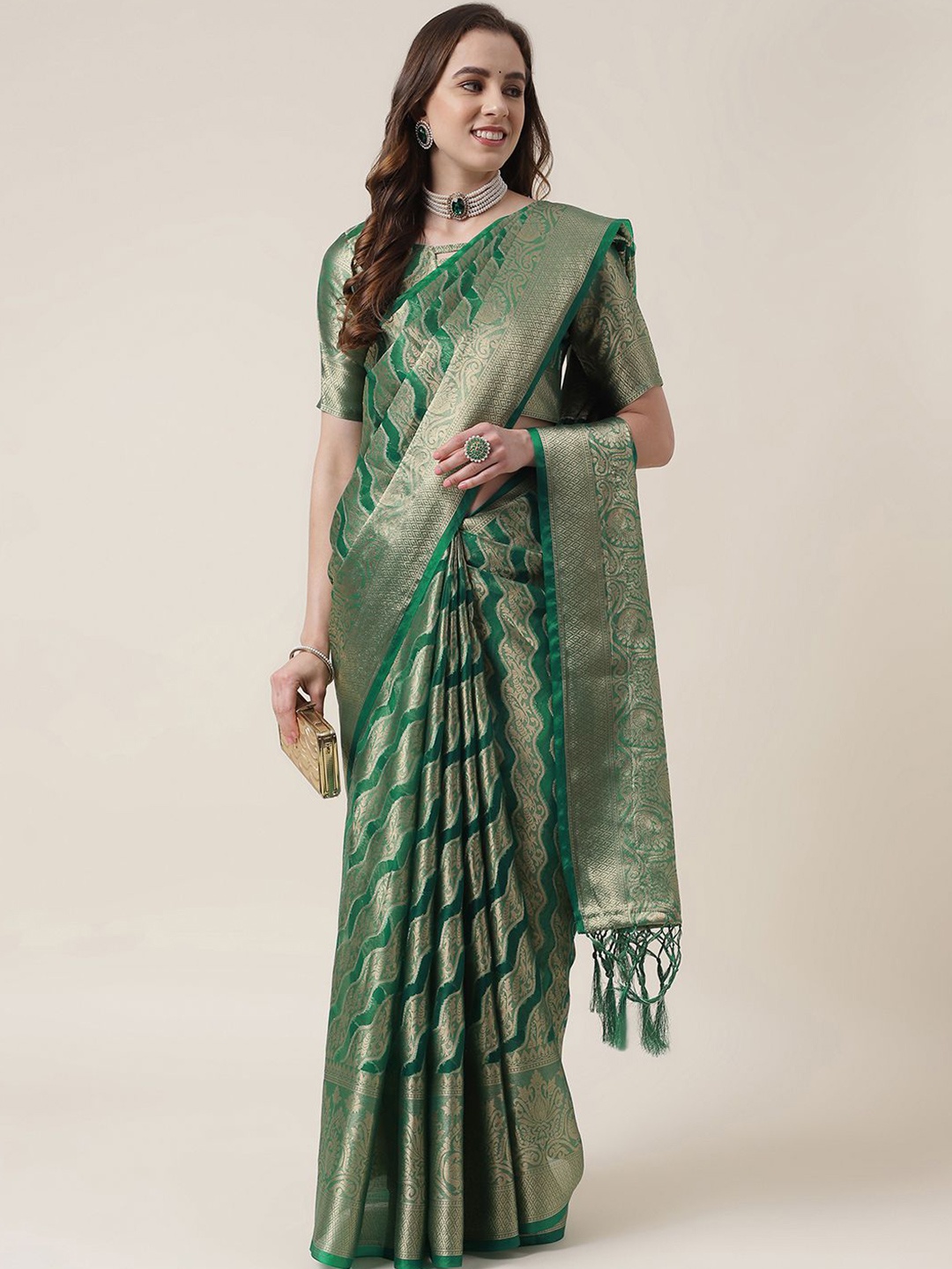 

Mitera Green & Gold-Toned Ethnic Motif Woven Design Zari Organza Saree