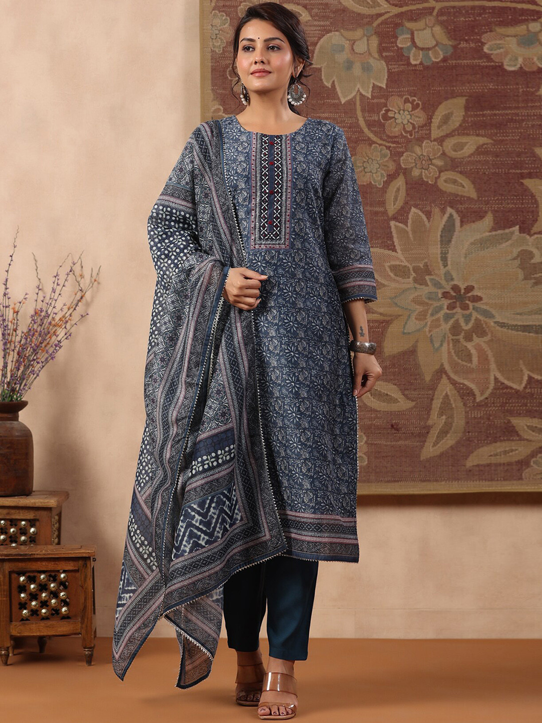 

Rain & Rainbow Ethnic Motifs Printed Thread Work Kurta With Trousers & Dupatta, Blue