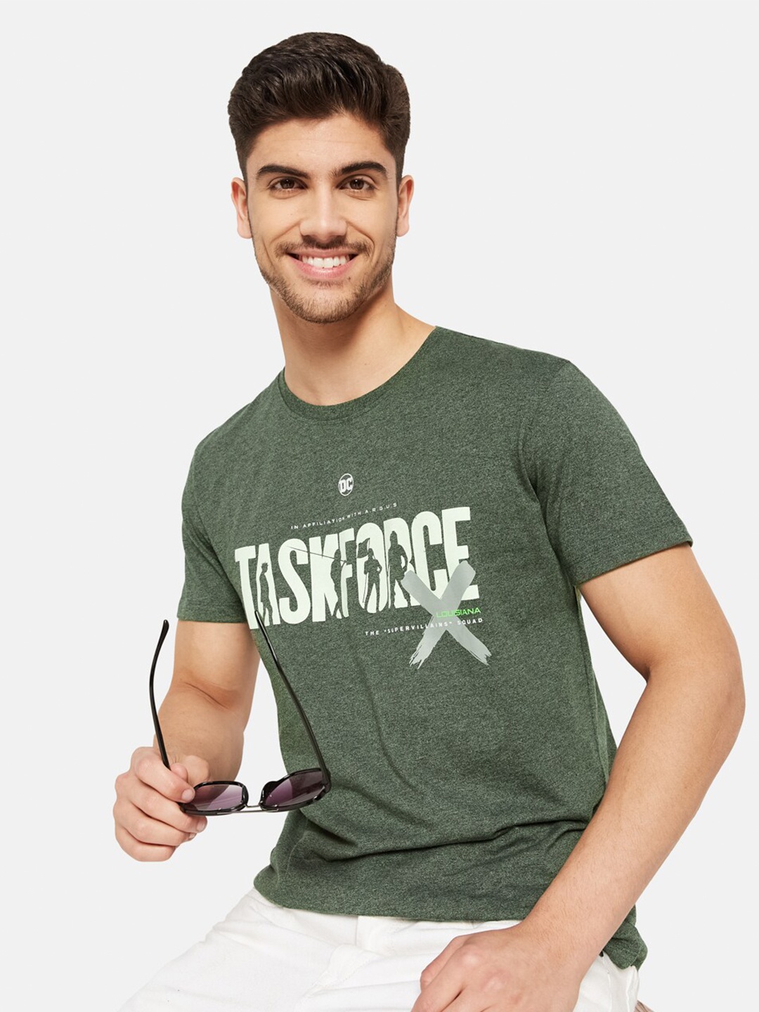 

Octave Men Olive Green Typography Printed V-Neck Pockets T-shirt