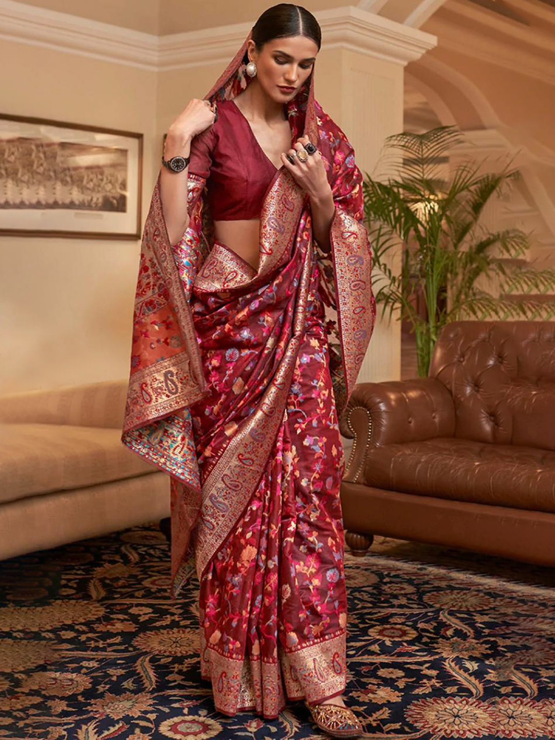 

MORLY Floral Woven Design Zari Kanjeevaram Saree, Red
