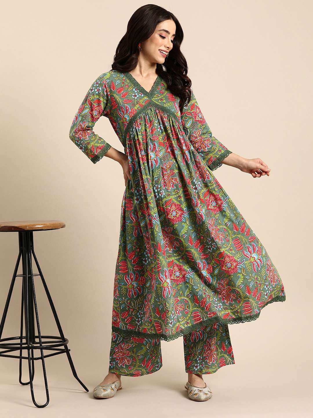 

Anouk Women Floral Printed Cotton Kurta, Green