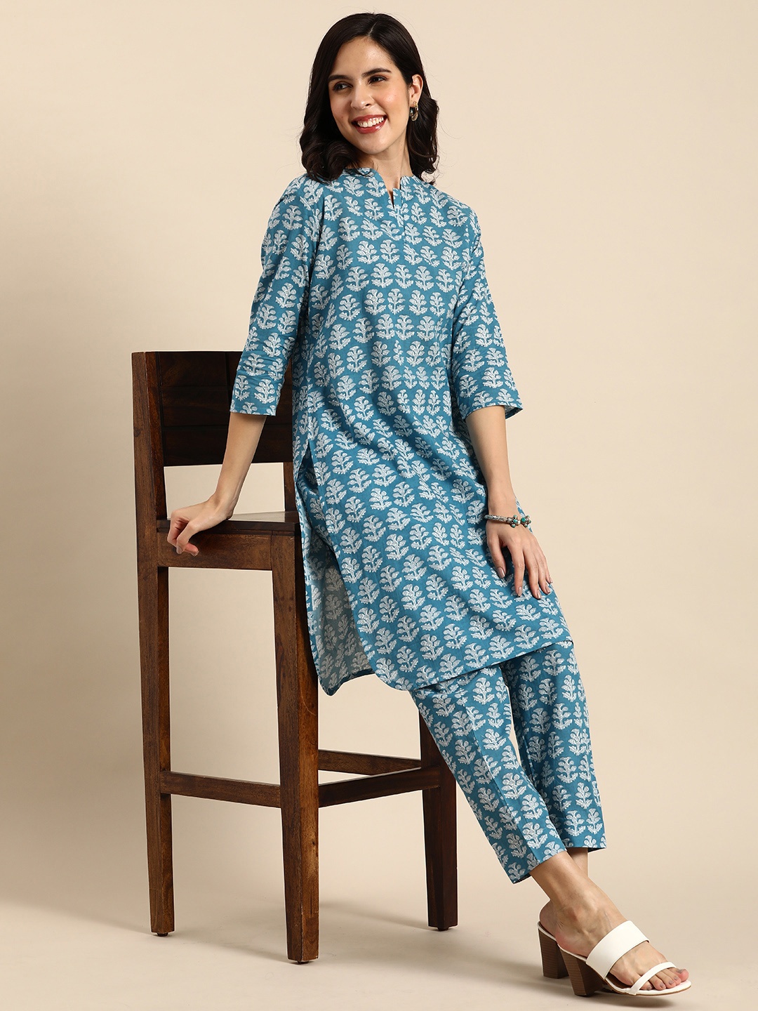 

Anouk Women Ethnic Motifs Printed Pure Cotton Kurta with Trousers, Blue