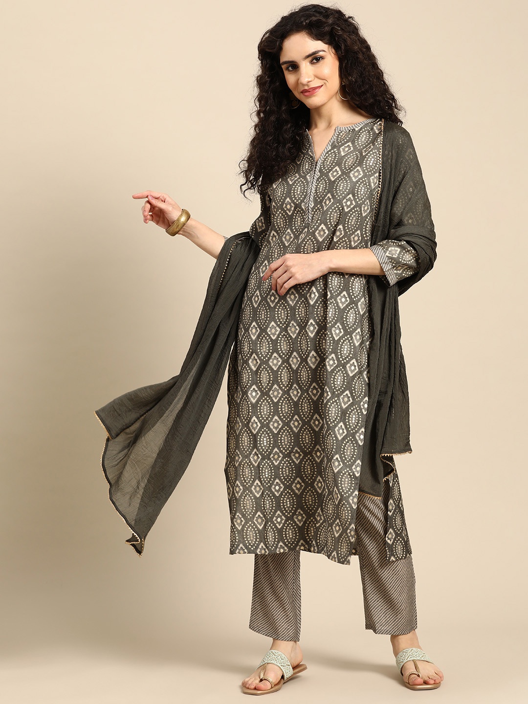 

Anouk Ethnic Motifs Foil Printed Kurta With Trousers & Dupatta, Grey