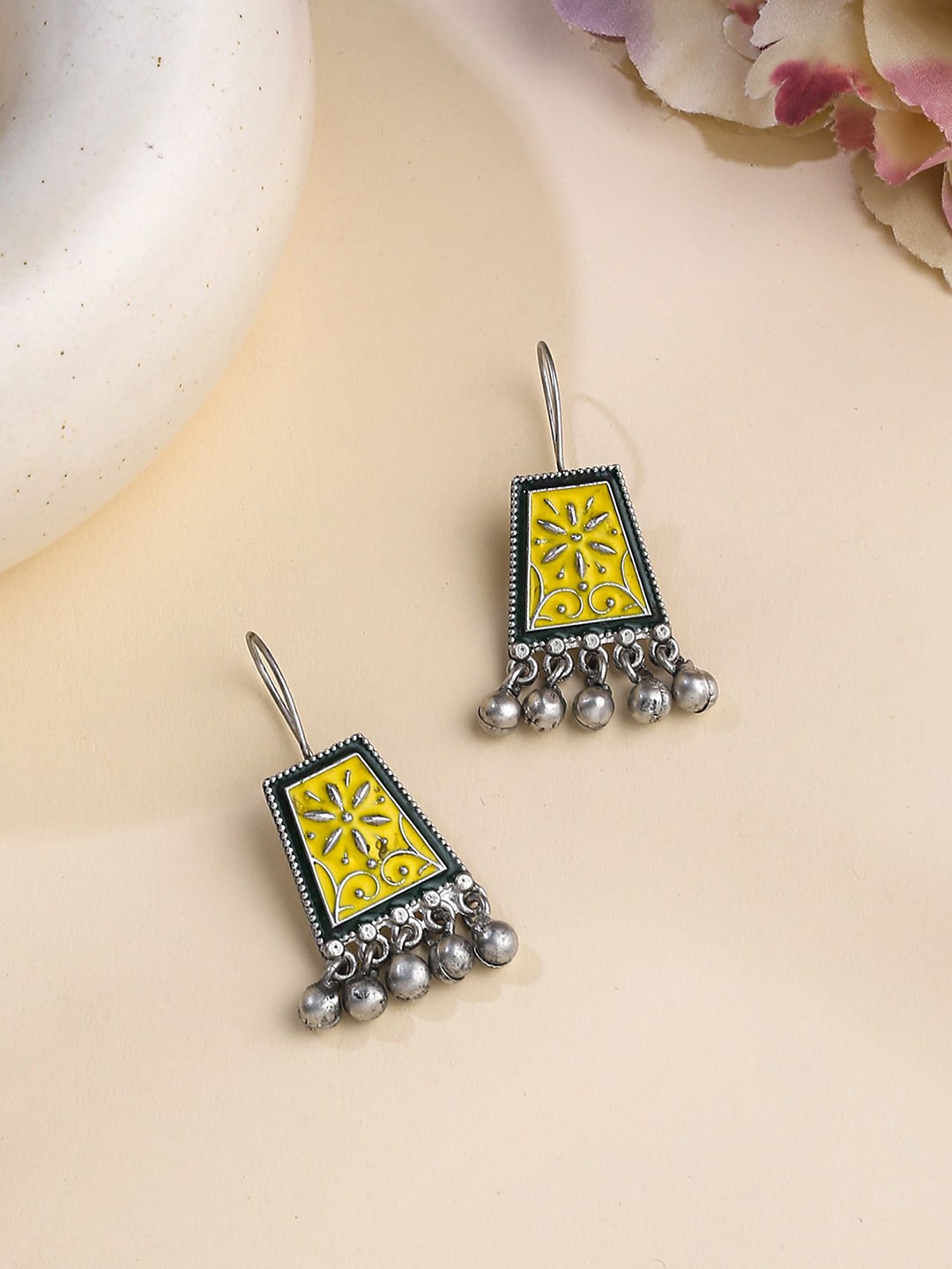 

Yellow Chimes Silver-Plated Contemporary Oxidised Drop Earrings