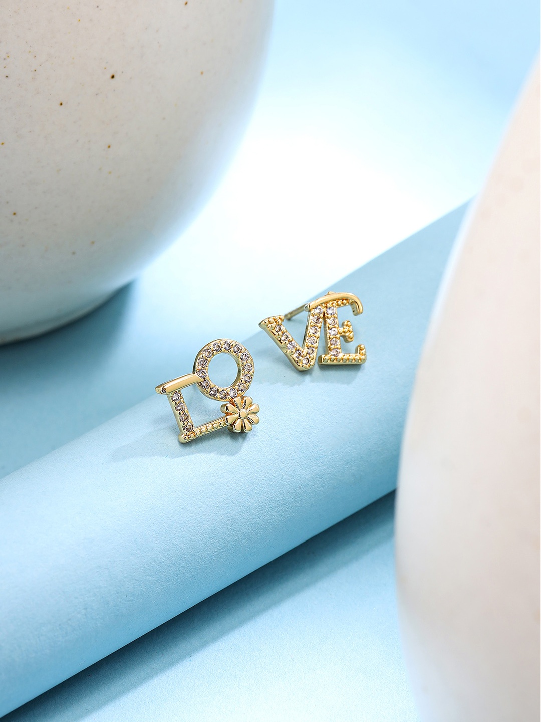 

Yellow Chimes Gold-Plated Contemporary Studs Earrings