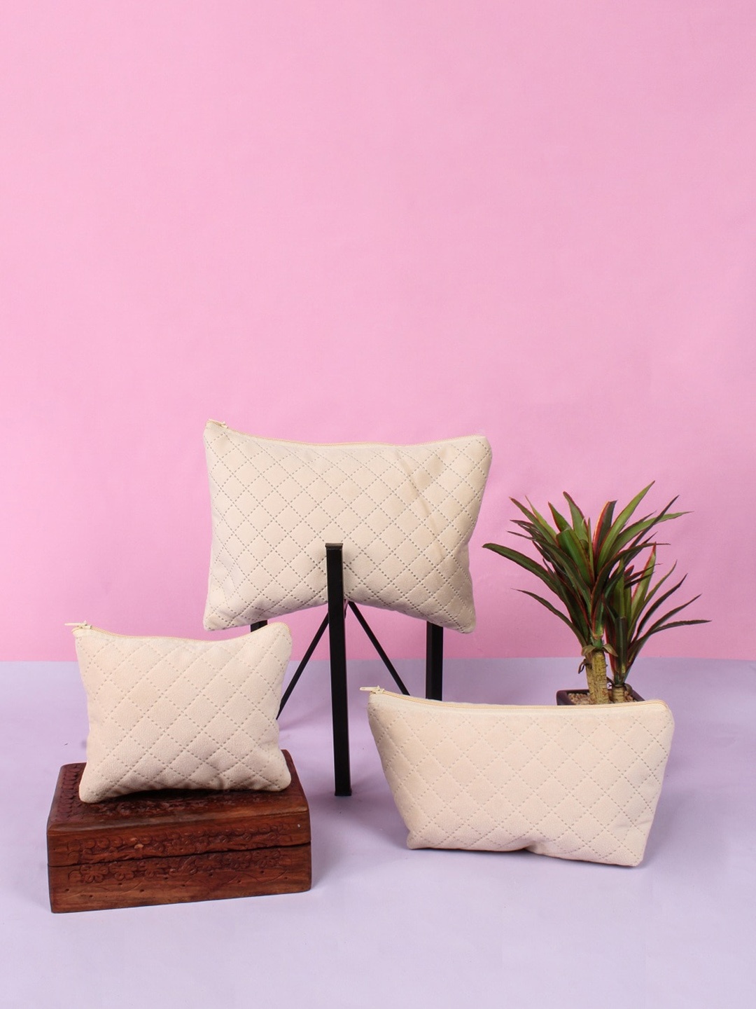 

STITCHNEST 3-Pcs Quilted Velvet Travel Pouches, Beige