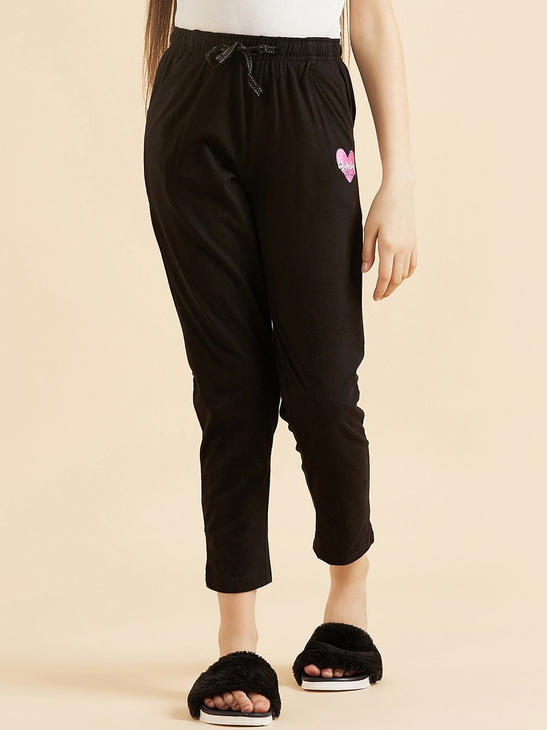 

Sweet Dreams Girls Black Mid-Rise Lounge Pants