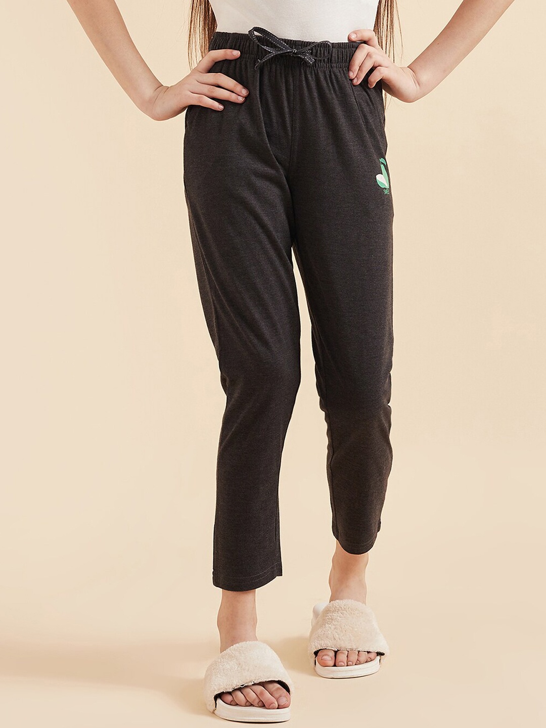 

Sweet Dreams Girls Charcoal Mid-Rise Lounge Pants