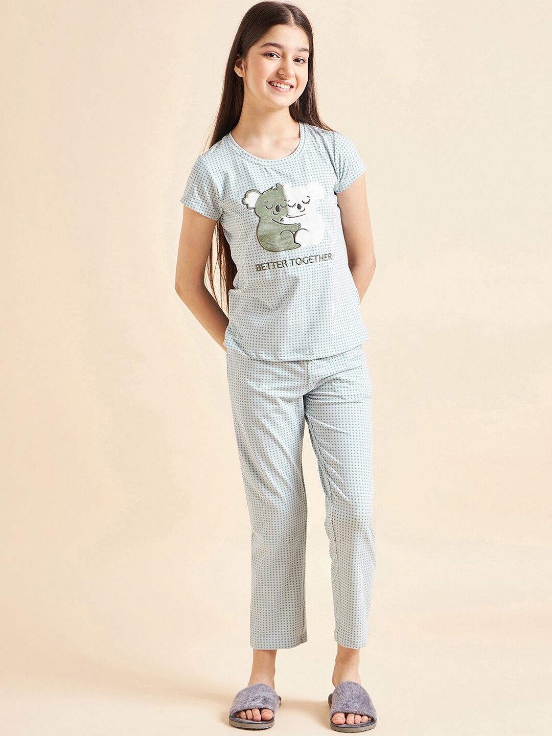 

Sweet Dreams Girls Green & White Graphic Printed Night Suit