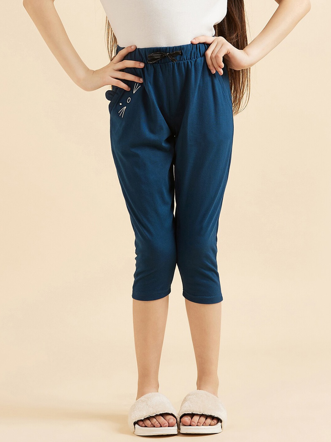 

Sweet Dreams Girls Navy Blue Mid-Rise Regular-Fit Cotton Capris