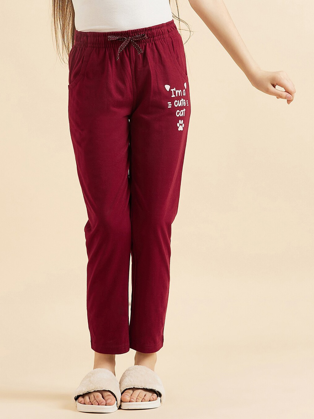 

Sweet Dreams Girls Burgundy Printed Mid-Rise Lounge Pants