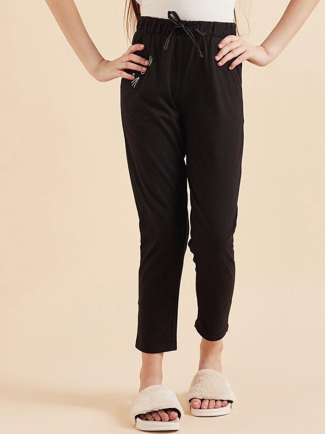 

Sweet Dreams Girls Black Mid-Rise Lounge Pants