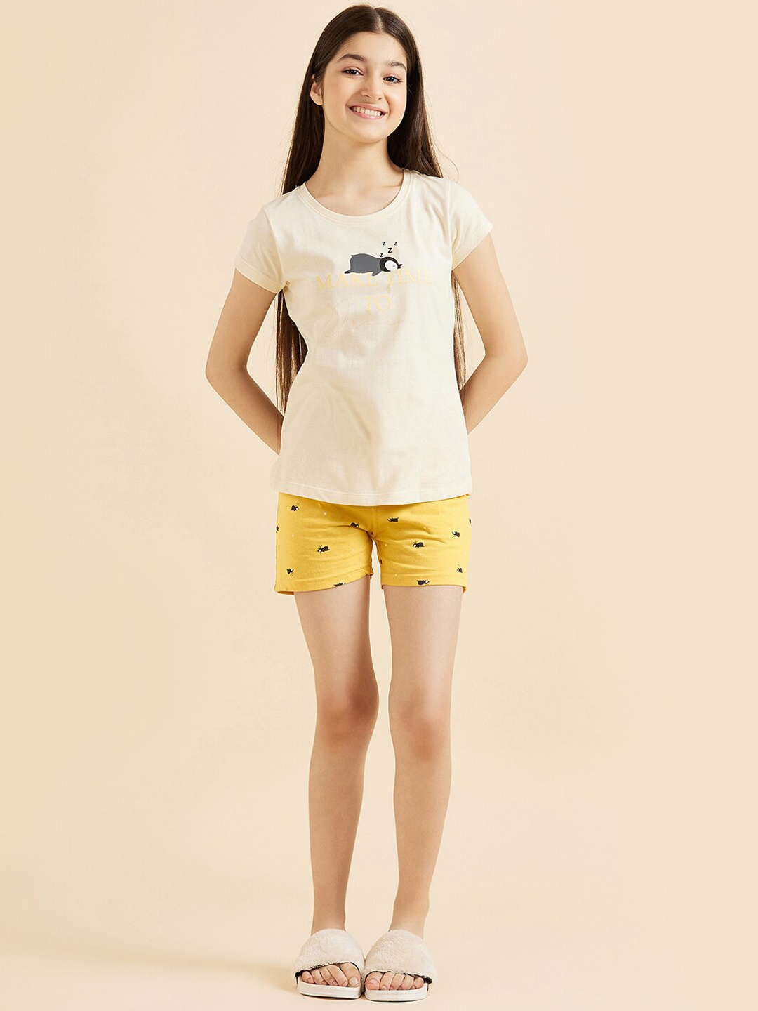 

Sweet Dreams Girls Beige & Yellow Conversational Printed Pure Cotton Night Suit