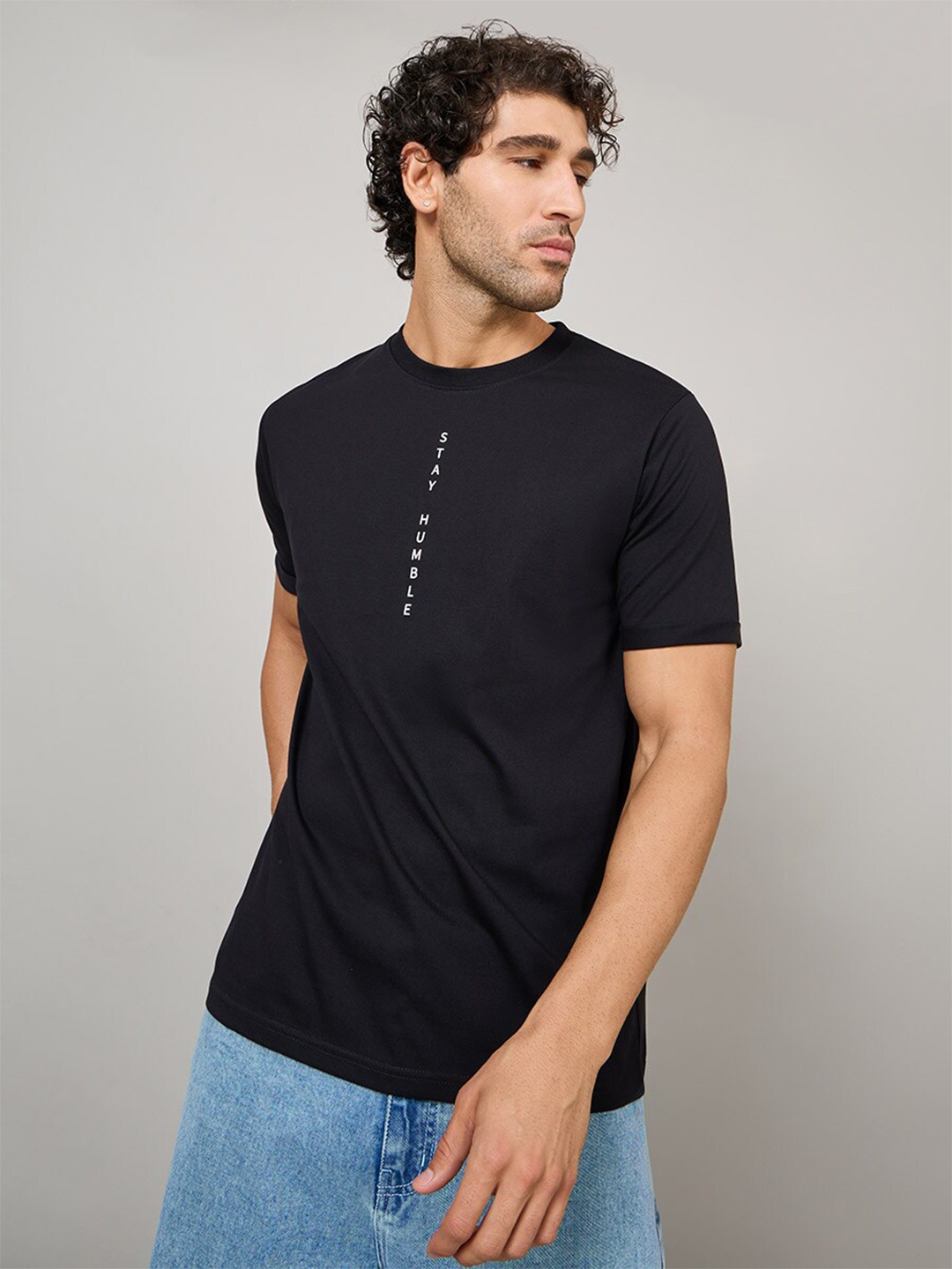 

Styli Men Printed Regular Fit T-Shirt with Turn-Up Sleeve, Black