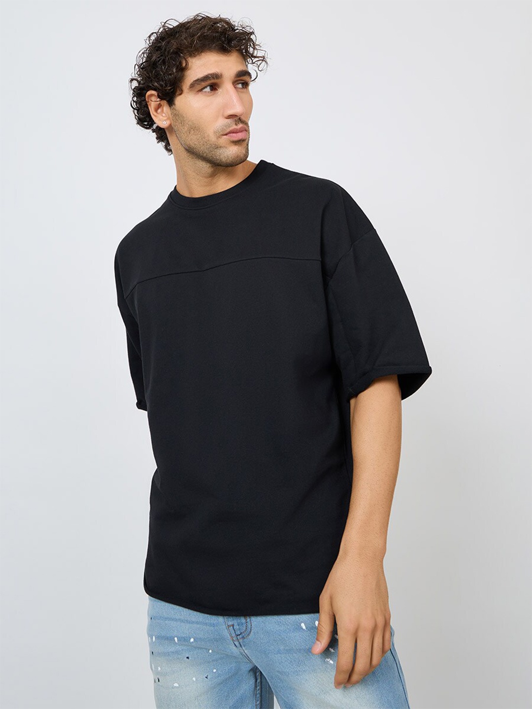

Styli Men Black High Neck Pockets Boxy T-shirt