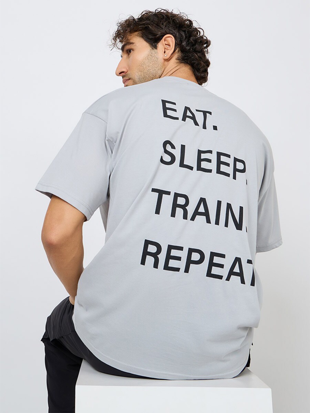 

Styli Men Grey Typography Printed Oversized T-shirt