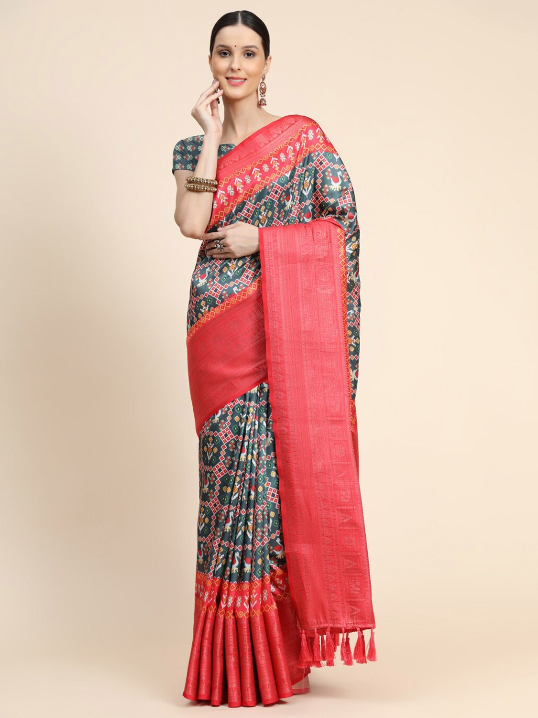

Tasarika Ethnic Motifs Printed Zari Ikat Saree, Green