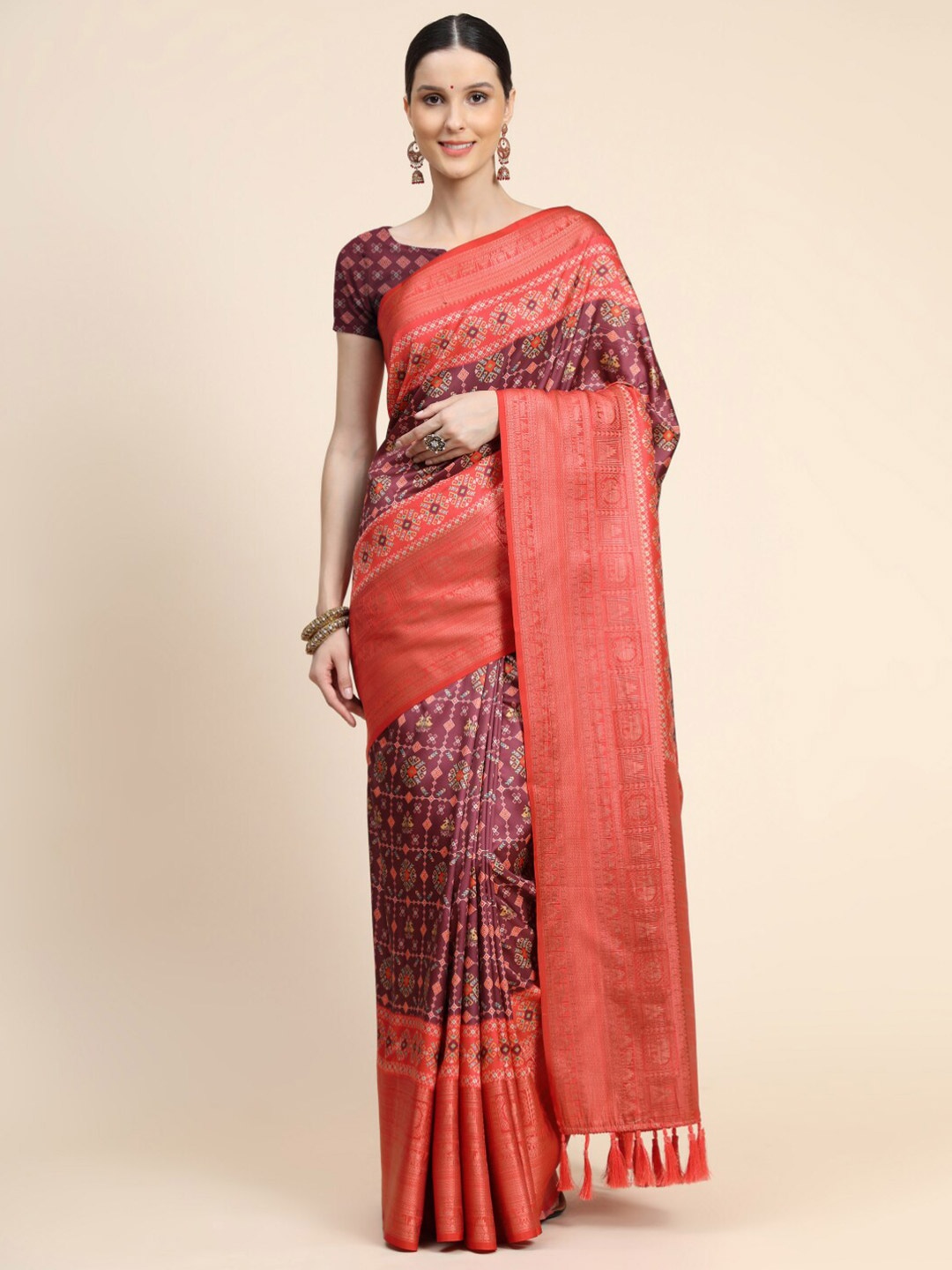 

Tasarika Ethnic Motifs Printed Zari Patola Saree, Magenta