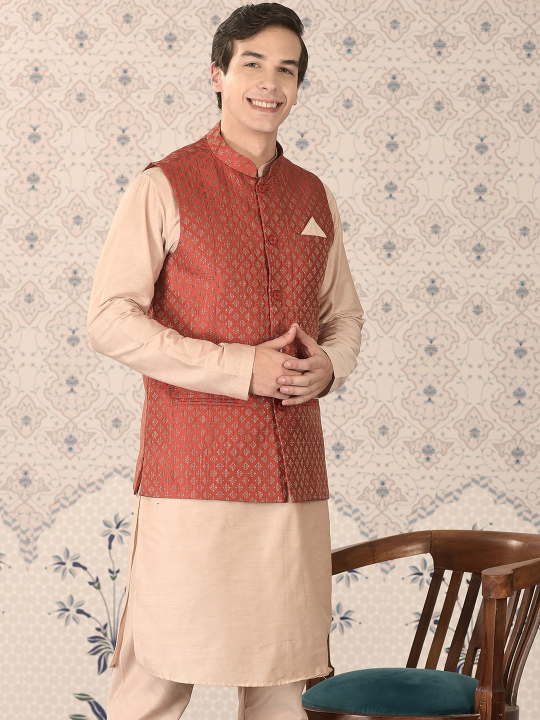 

Ode by House of Pataudi Beige Mandarin Collar Kurta with Churidar & Nehru Jacket, Red