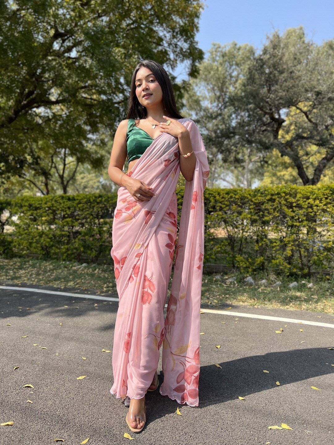 

Atulyam Tex World Floral Printed Pure Chiffon Saree, Peach