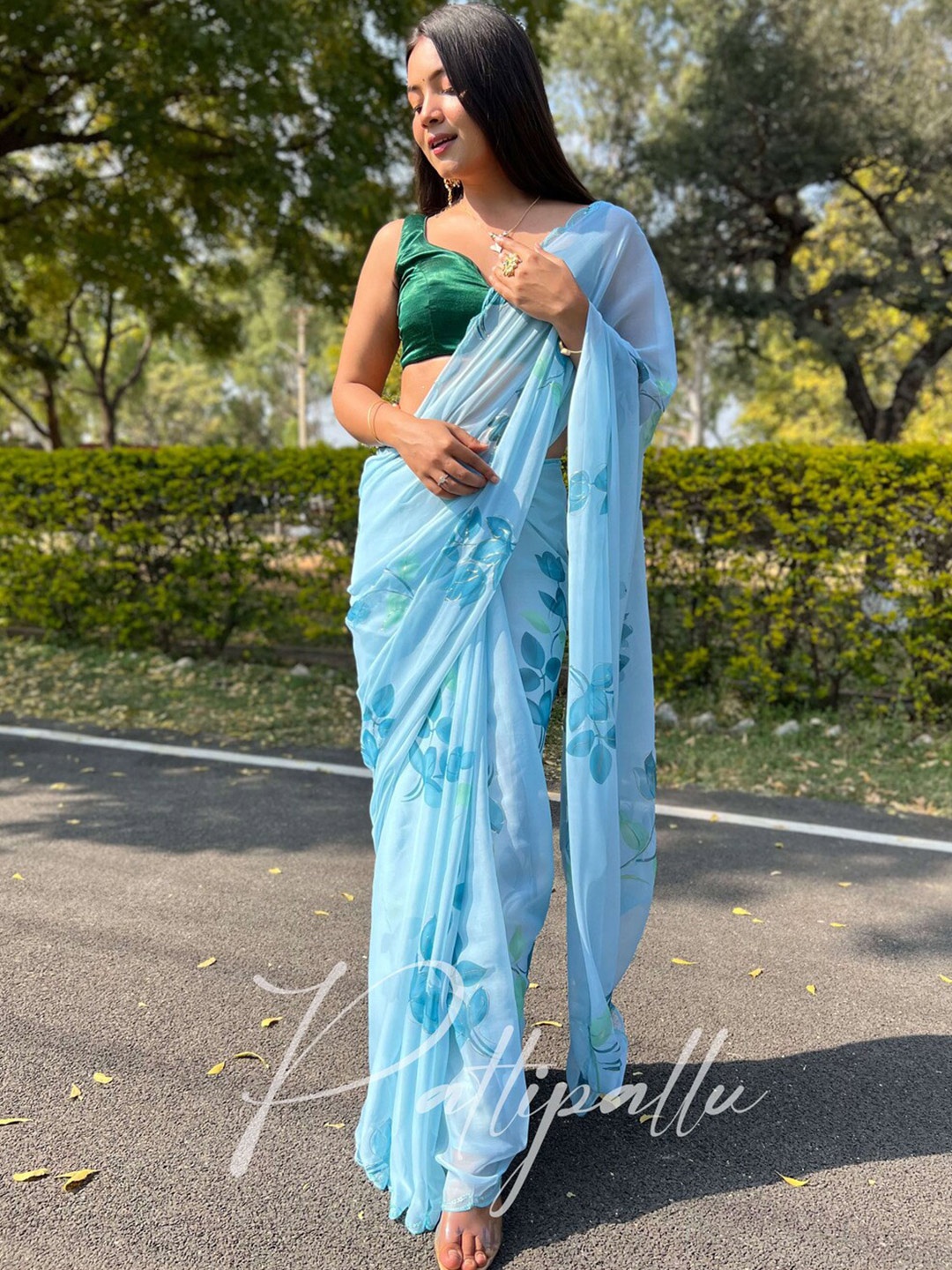 

Atulyam Tex World Floral Printed Pure Chiffon Saree, Turquoise blue