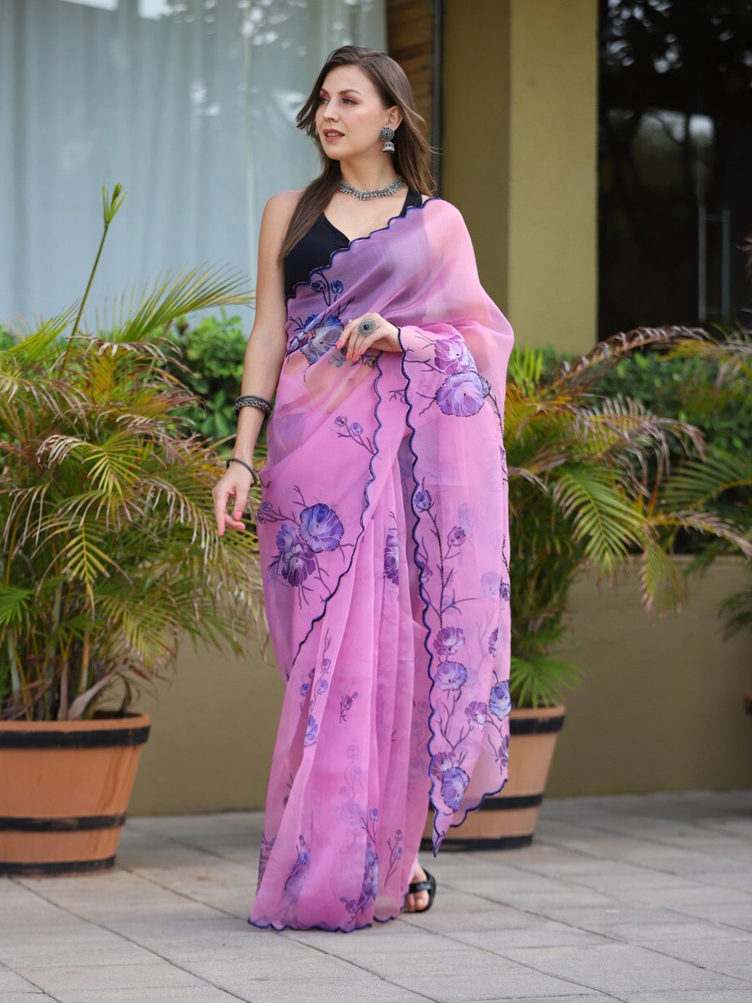 

Atulyam Tex World Floral Printed Beads and Stones Organza Saree, Pink