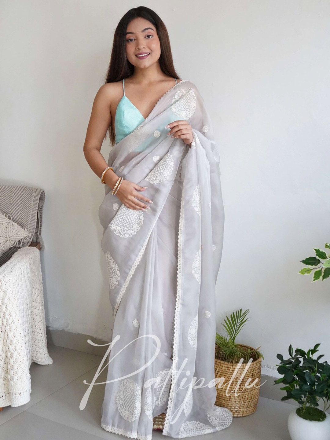 

Atulyam Tex World Floral Embroidered Organza Saree, Grey