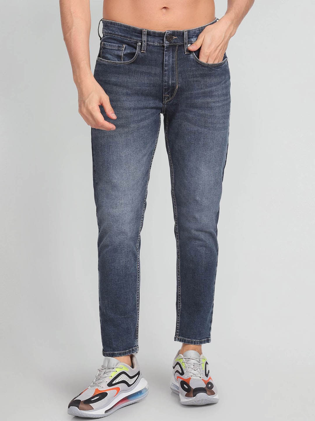 

Flying Machine Men Clean Look Low-Rise Heavy Fade Tapered Fit Jeans, Blue