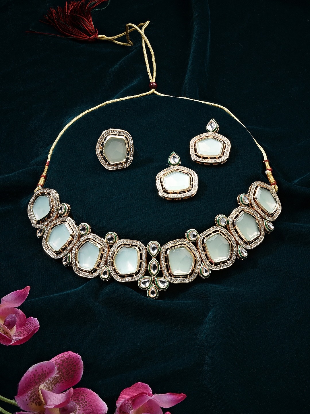 

Zaveri Pearls Gold-Plated Austrian Diamonds & Kundan-Studded Jewellery Set