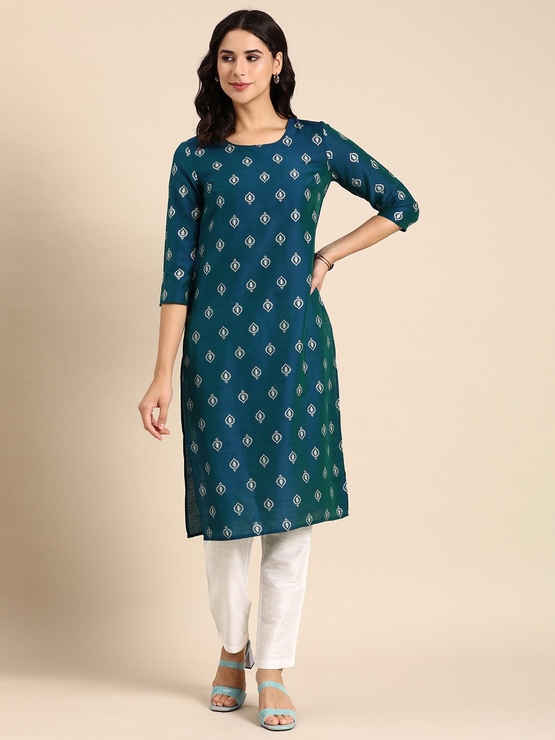 

Anouk Women Ethnic Motifs Printed Regular Kurta with Trousers, Teal