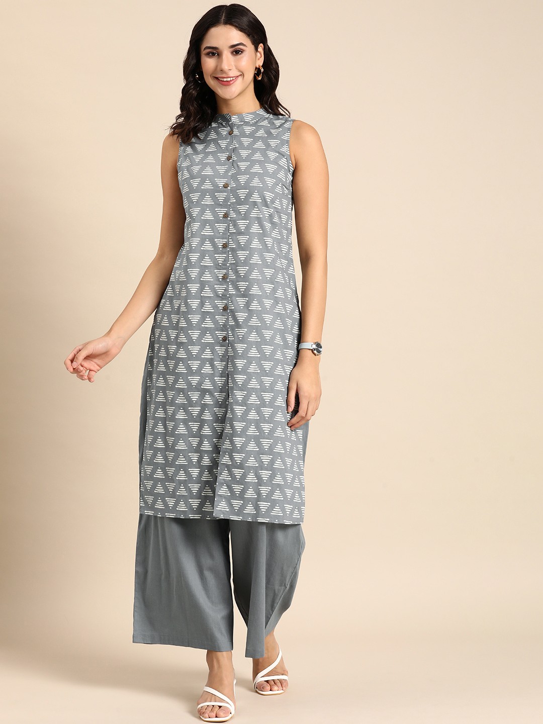 

Anouk Women Printed Regular Kurta with Palazzos, Grey