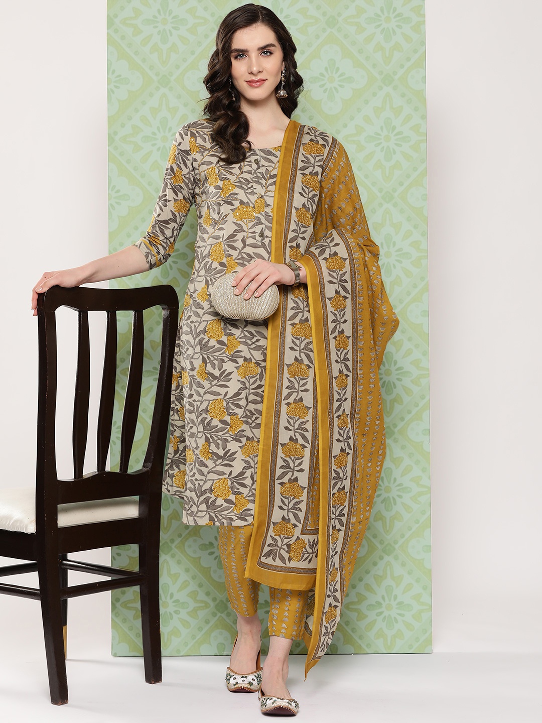 

Yufta Women Floral Printed Regular Kurta with Trousers & Dupatta, Grey