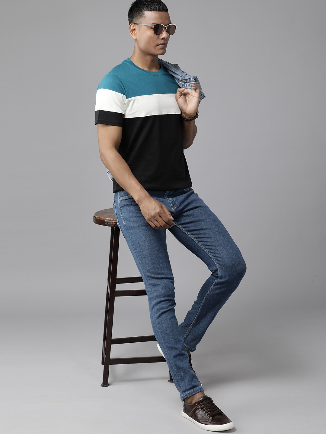 

Roadster Men Colourblocked Pure Cotton T-shirt, Turquoise blue