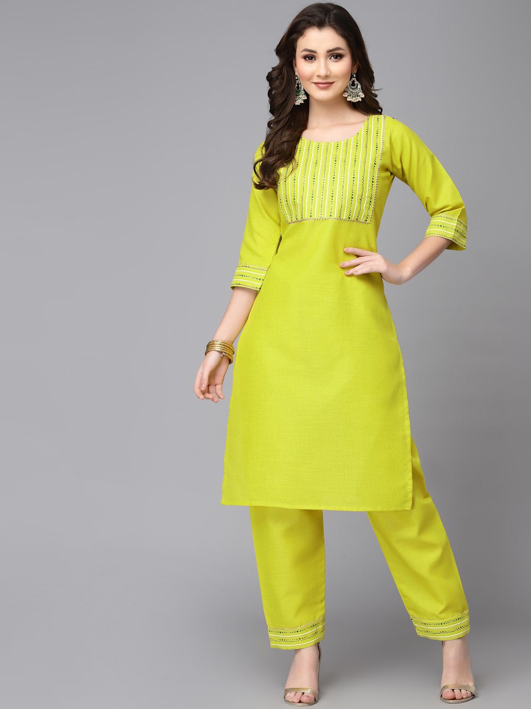

KALINI Geometric Printed Gotta Patti Kurta with Trousers, Green