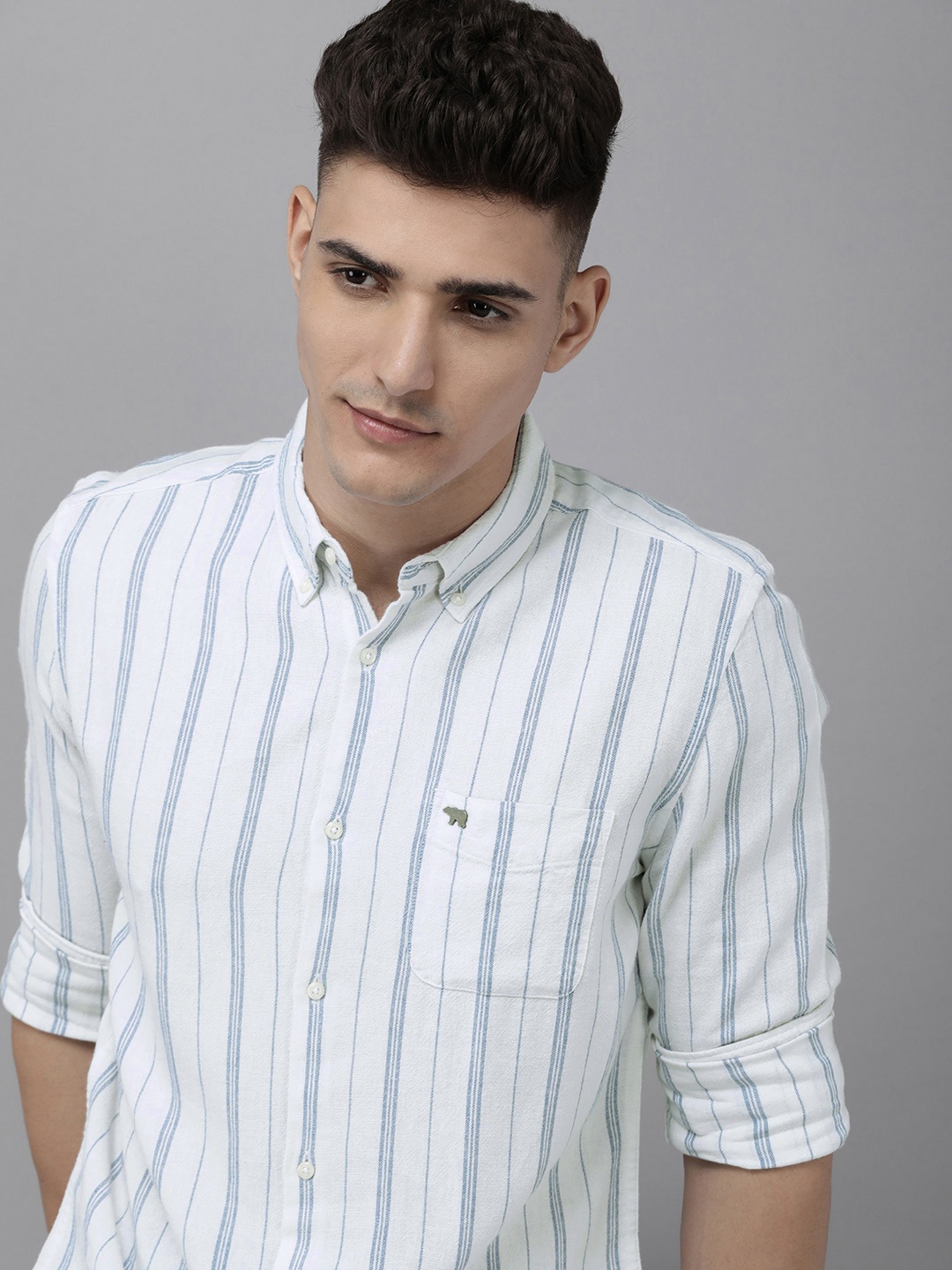

THE BEAR HOUSE Men White Slim Fit Opaque Striped Casual Shirt