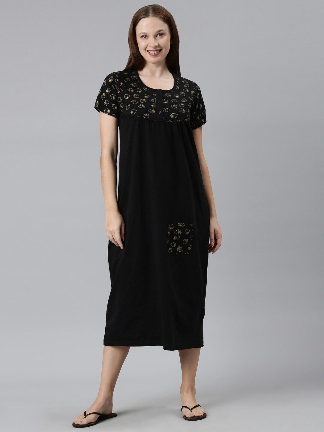 

Kryptic Conversational Printed Pure Cotton Nightdress, Black